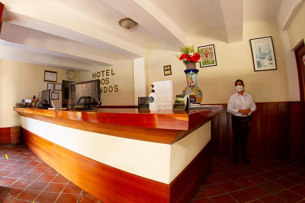 Hotel Dos Mundos Panajachel Exterior foto